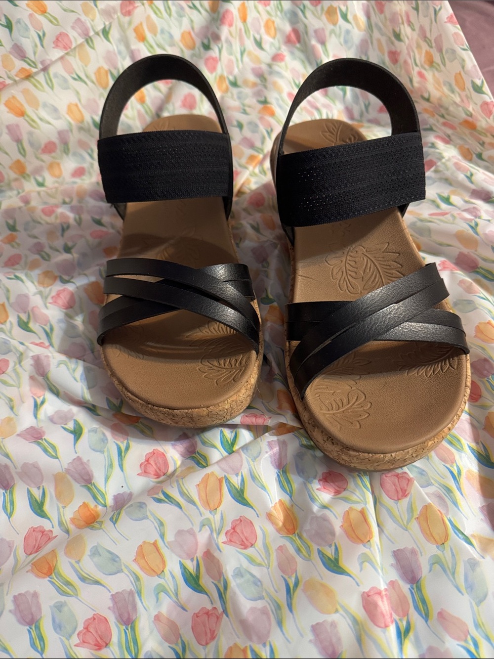 Skechers 8 wide Black Crisscross Wedge Sandals with Elastic Ankle Strap